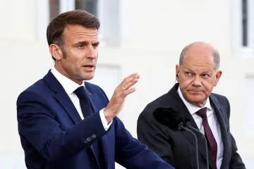 Oslabení Macrona a Scholze, posílení Tuska a „hvězda noci“ Le Penová, shrnují eurovolby média
