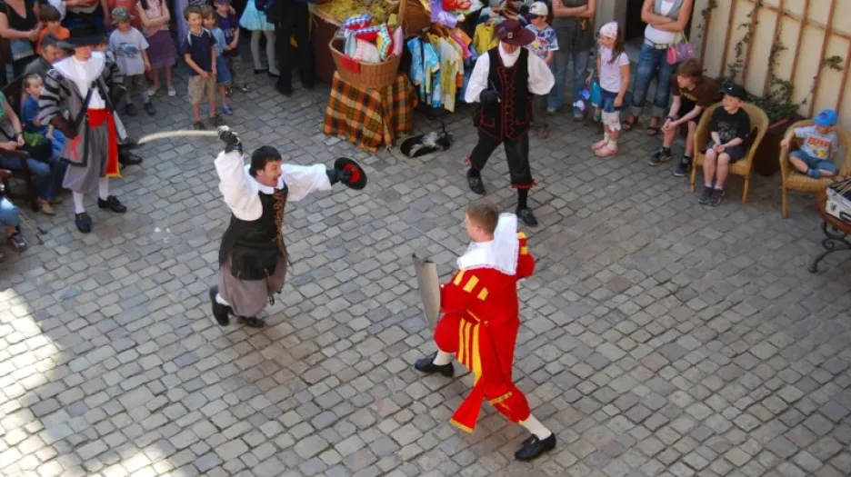 Šermíři na zámku v Mníšku pod Brdy