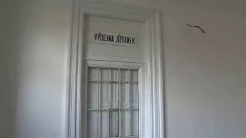 Zavřené nádraží
