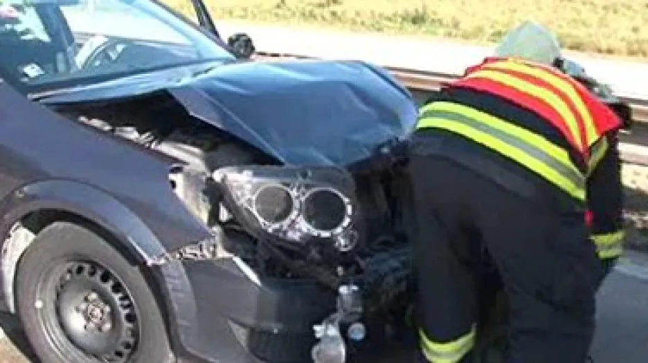 Zásah hasičů při hromadné nehodě na dálnici D1