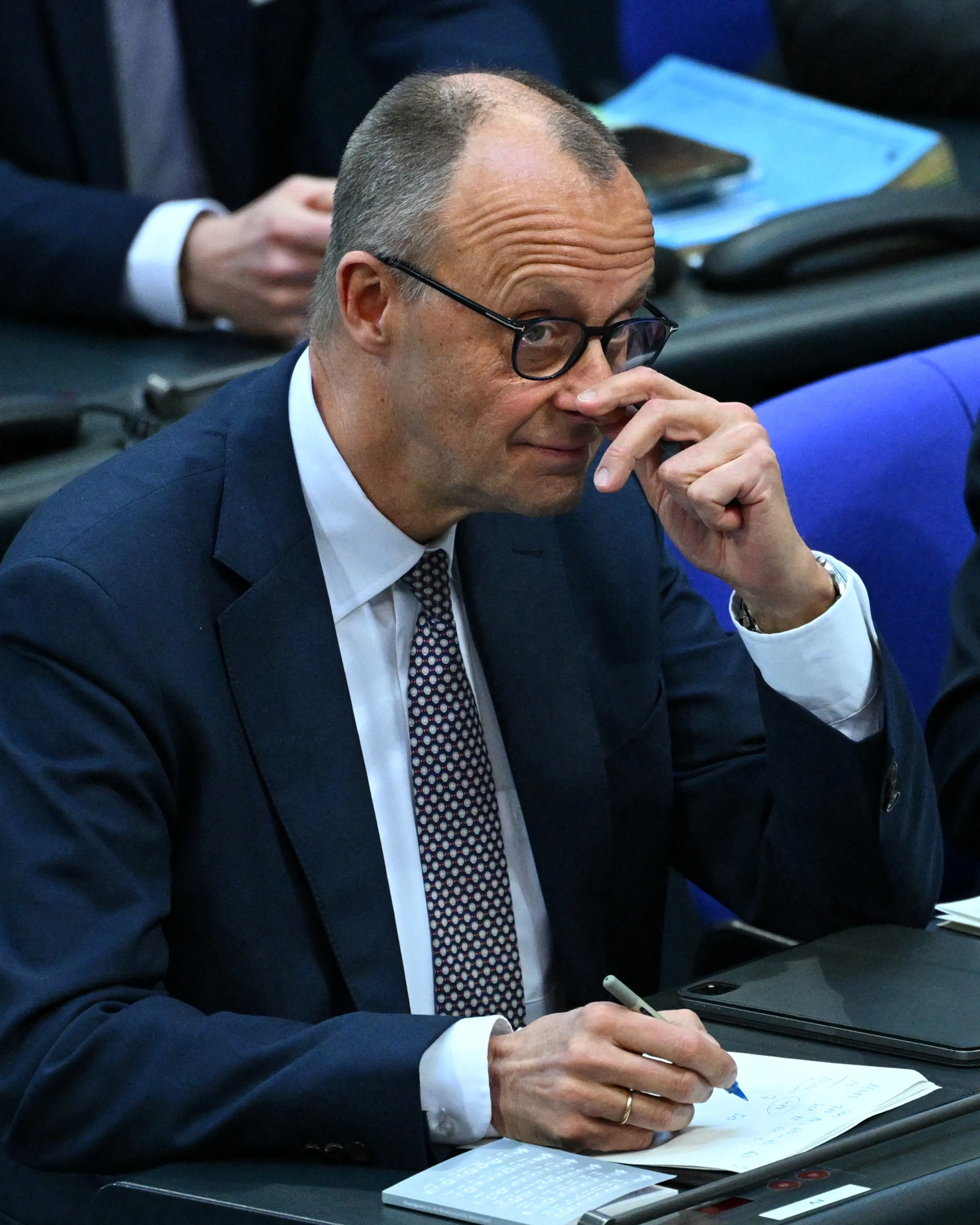 Bundestag schválil obří balík na obranu a infrastrukturu