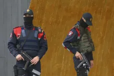 Albánie zadržela čtyři Čechy. Podle úřadů fotografovali u zbrojovky 