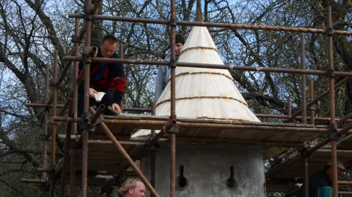 Řemeslníci se učí v Brtnici opravovat památky