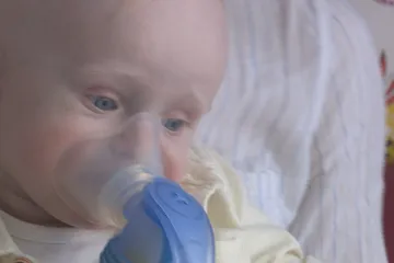 Ukrajinci s cystickou fibrózou dostávají v Česku lepší zdravotní péči. Mají tak šanci na delší život