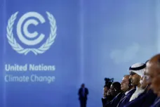 Klimatický summit zaplavili fosilní lobbisté. Kvůli neshodám byl prodloužen do soboty