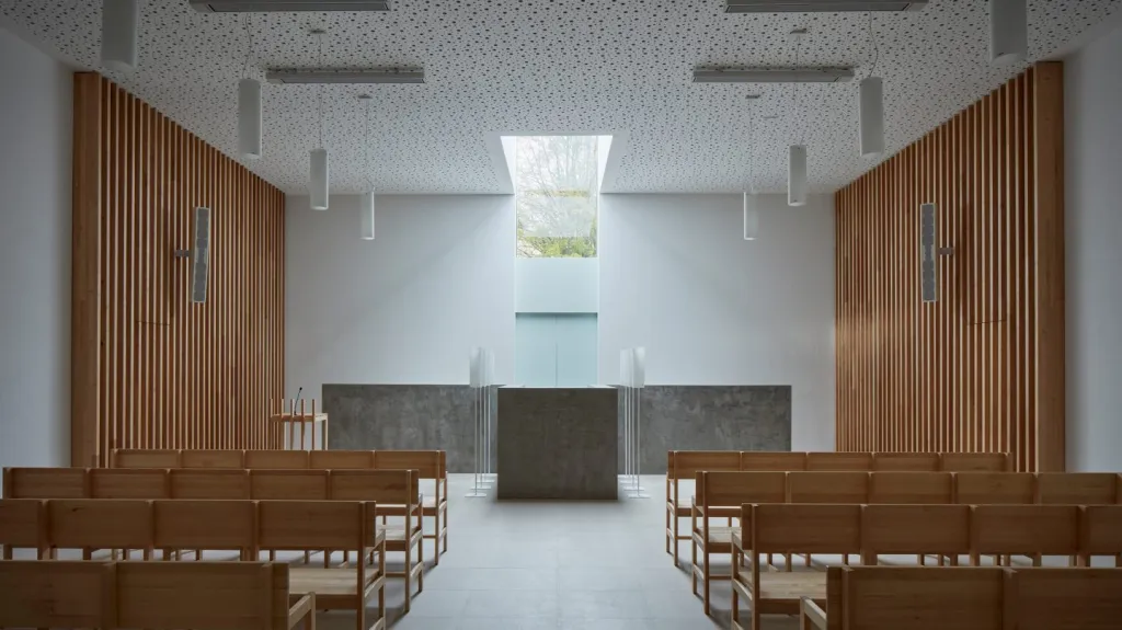 Městská smuteční síň v Dobrušce (Atelier architektury, Šuda - Horský, a. s.)