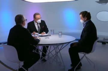 Podle odborníků by měl přijít tvrdší lockdown. Jinak se čísla do tří týdnů dramaticky nesníží
