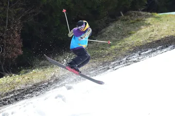 Lanovky jedou na Ještěd nebo Šerák. Na Červenohorském sedle se lyžuje