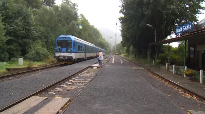 Železniční trať Pardubice–Liberec