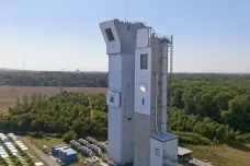 V Evropě vzniká první solární věž, která bude vyrábět palivo pro výrobu cementu