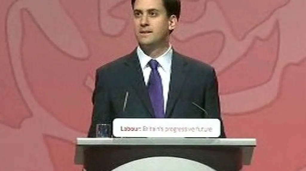 Ed Miliband se stává šéfem labouristů
