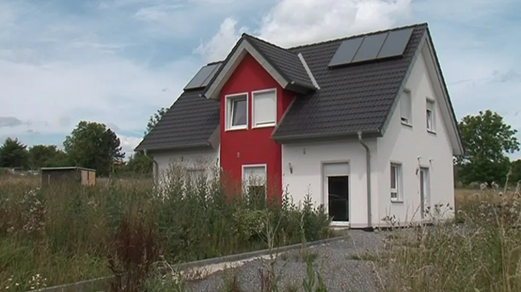 Solární panely na rodinném domě