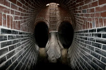 Vlakový depozitář, kanalizační sběrač nebo Vila vnitřní krajina jsou stavbami roku 2021