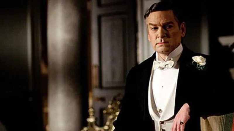 Kenneth Branagh jako  Sir Laurence Olivier ve filmu Simona Curtise Můj týden s Marilyn (USA / Velká Británie, 2011)