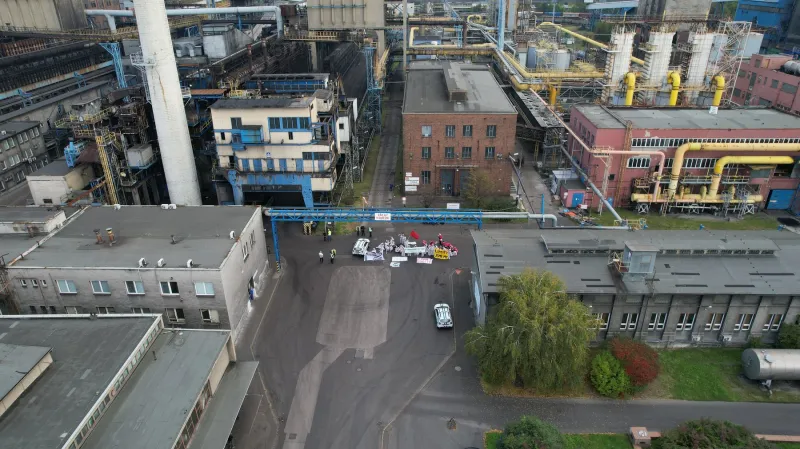 Ekologičtí aktivisté v areálu koksovny Svoboda v Ostravě-Přívoze