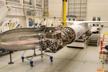 Robotický tahač letí zachránit teleskop NASA, který se rychle blíží k Zemi