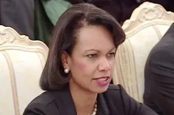 Riceová vzkazuje: Nebudeme váhat bránit naše spojence. Írán dál zkouší rakety