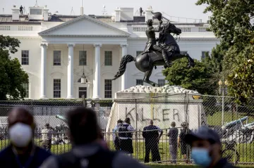 Národní garda aktivována. Bude chránit washingtonské sochy