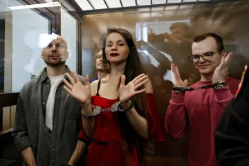 Ruský soud poslal do vězení čtyři novináře za spolupráci s Navalným