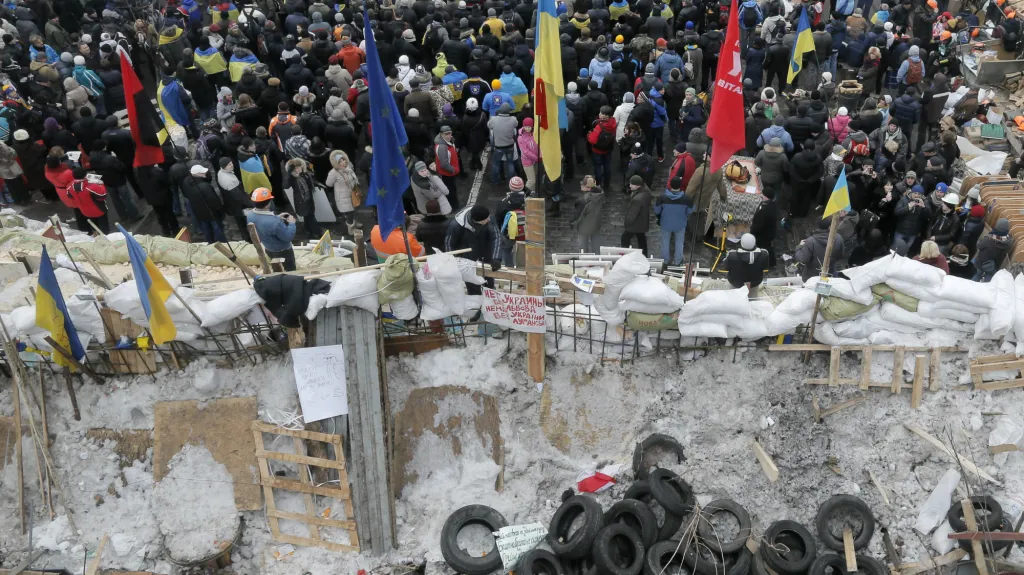 Barikády proevropských demonstrantů v centru Kyjeva