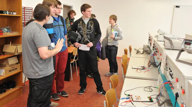 Fakulta elektrotechniky a informatiky Univerzity Pardubice