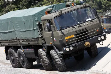 V Číně se bude ročně vyrábět stovka vozidel Tatra. Firma podepsala licenční smlouvu