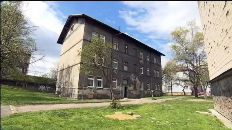 Příjemcům dávek na bydlení hrozí, že o ně přijdou