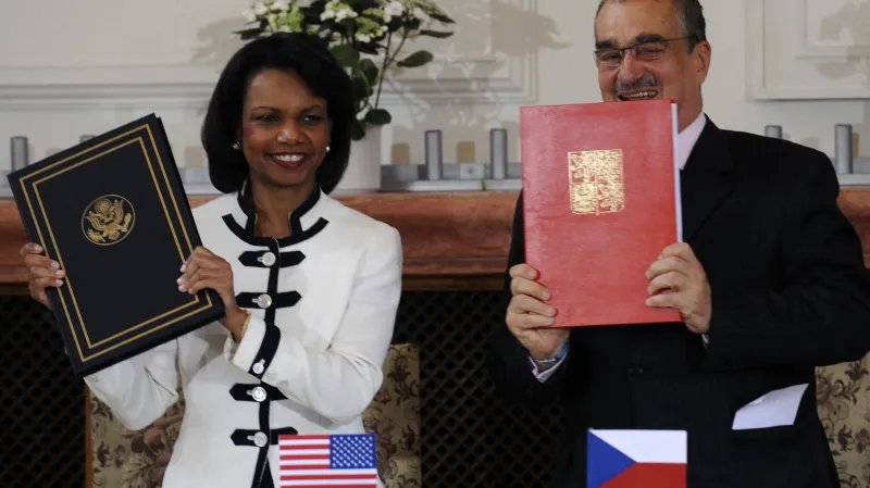 Smlouvy o americkém radaru