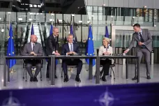 Lídři EU a NATO podepsali vzájemnou deklaraci, reaguje i na ruskou hrozbu