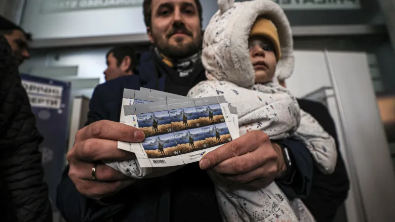 Vydávání poštovních známek s obránci Hadího ostrova v Kyjevě