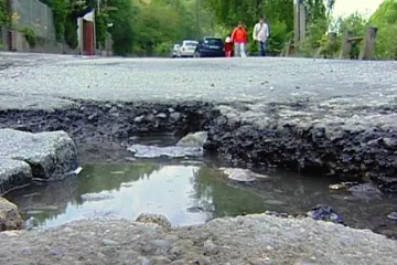 Nejhorší výmol v Česku mají v Doksech, rozhodly o tom tisíce lidí