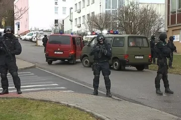 Soud rozhodl o prodloužení vazby pro šéfa vyděračského gangu