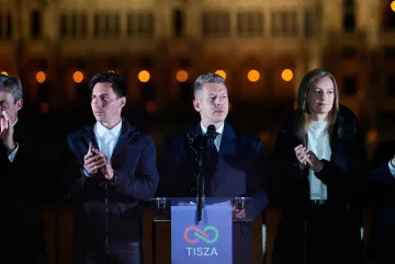 Končí Orbánova éra. Tisza se těší z „bezprecedentního mandátu“