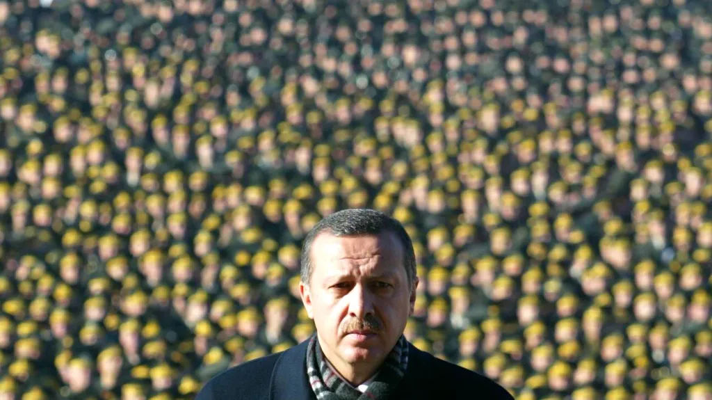 Tehdejší premiér Recep Tayyip Erdogan na snímku z roku 2005