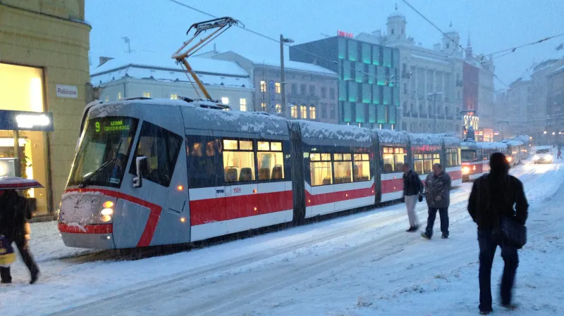 Dopravní kolaps na náměstí Svobody v Brně