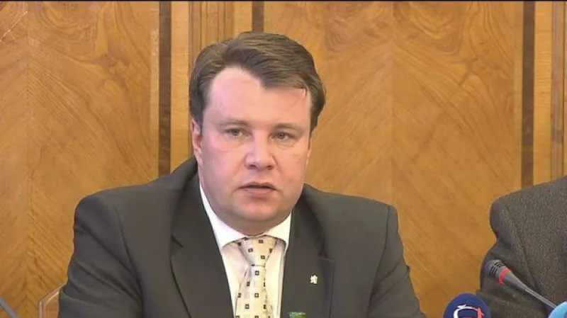 Reakce politiků na krizi