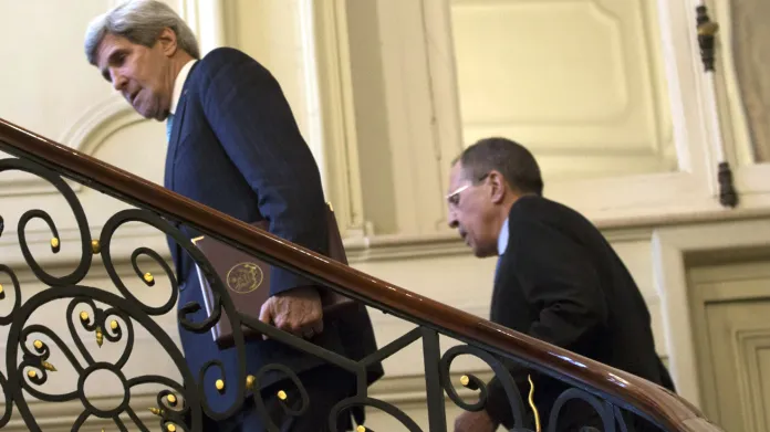John Kerry a Sergej Lavrov