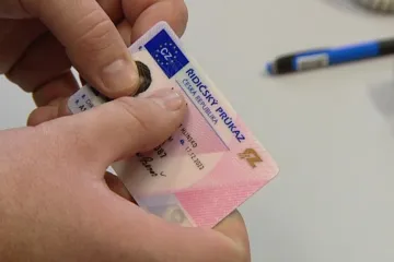 Řidičský průkaz na zkoušku i úprava bodového systému. Ministerstvo chce snížit počet nehod