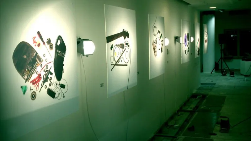 Tančící dům / Dereck Hard Show