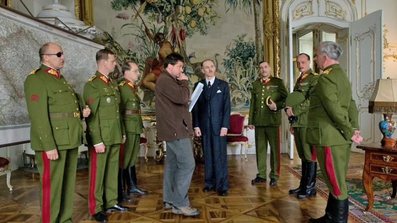 Režisér Robert Sedláček při natáčení filmu Den po Mnichovu (České století)