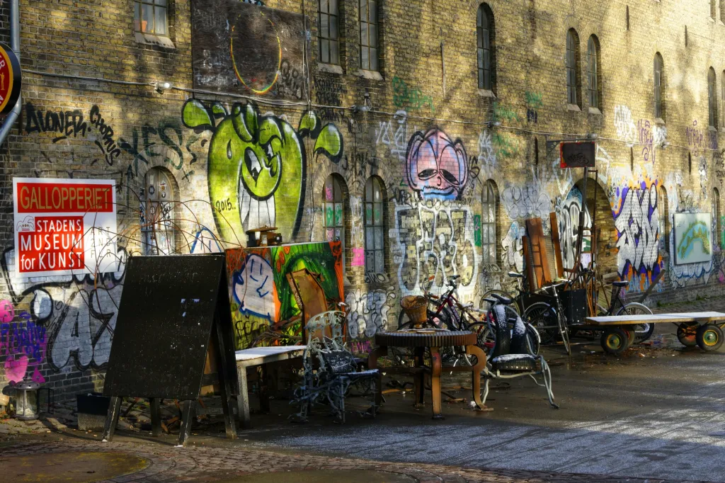 Historie obrazem: Svobodné město Christiania vzniklo před 50 lety v bývalých kasárnách hlavního města Kodaň v Dánsku