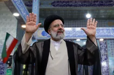 Íránským prezidentem se dle očekávání stal ultrakonzervativec Raísí