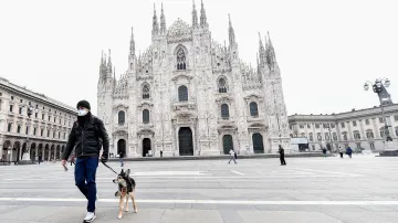 Itálie se stává zemí duchů. Obyvatelé v rámci nařízení spojených s koronavirem omezili společenský život
