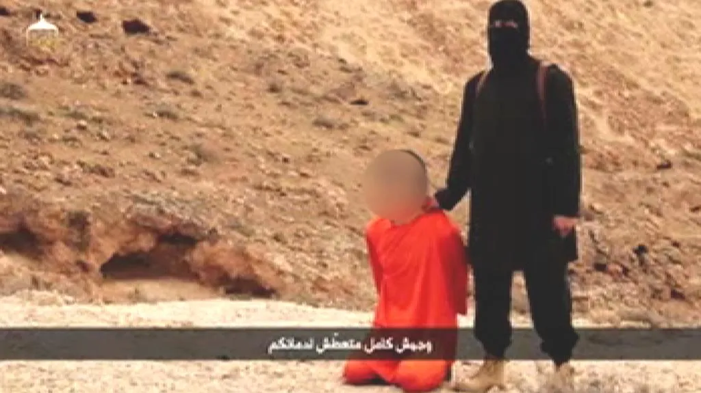 Záběr z videa vraždy Kendži Gotoa