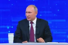 Přímá linka s Putinem. Rusko nepřevezme zodpovědnost za sestřelení MH17, řekl prezident