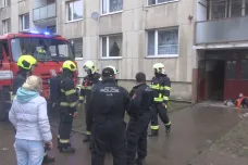 Dům v Ústí nad Labem kvůli požáru opustilo 54 lidí, po likvidaci ohně ale zůstávají bez proudu