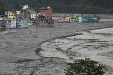 Himálaj zaplavily monzunové deště, v Nepálu způsobily povodeň