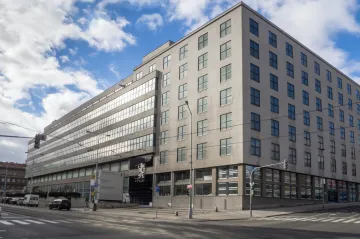 Veletržní palác v Praze je po havárii vody uzavřený 