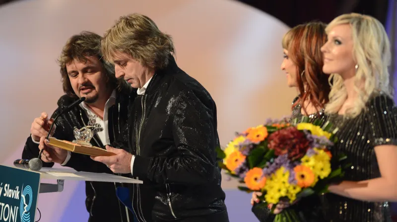 Skokanem roku byla vyhlášena revivalová skupina Abba Stars