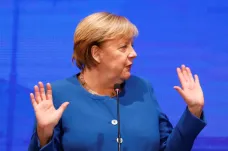SPD si dál drží náskok na CDU/CSU, podle Merkelové není nic ztraceno